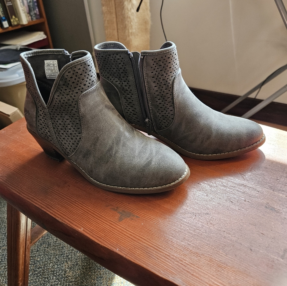 Rocket Dog Charcoal Ankle Booties